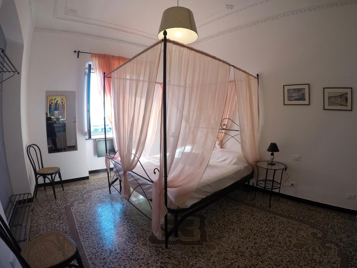 B&B Al Fronte Del Porto Genoa Ngoại thất bức ảnh