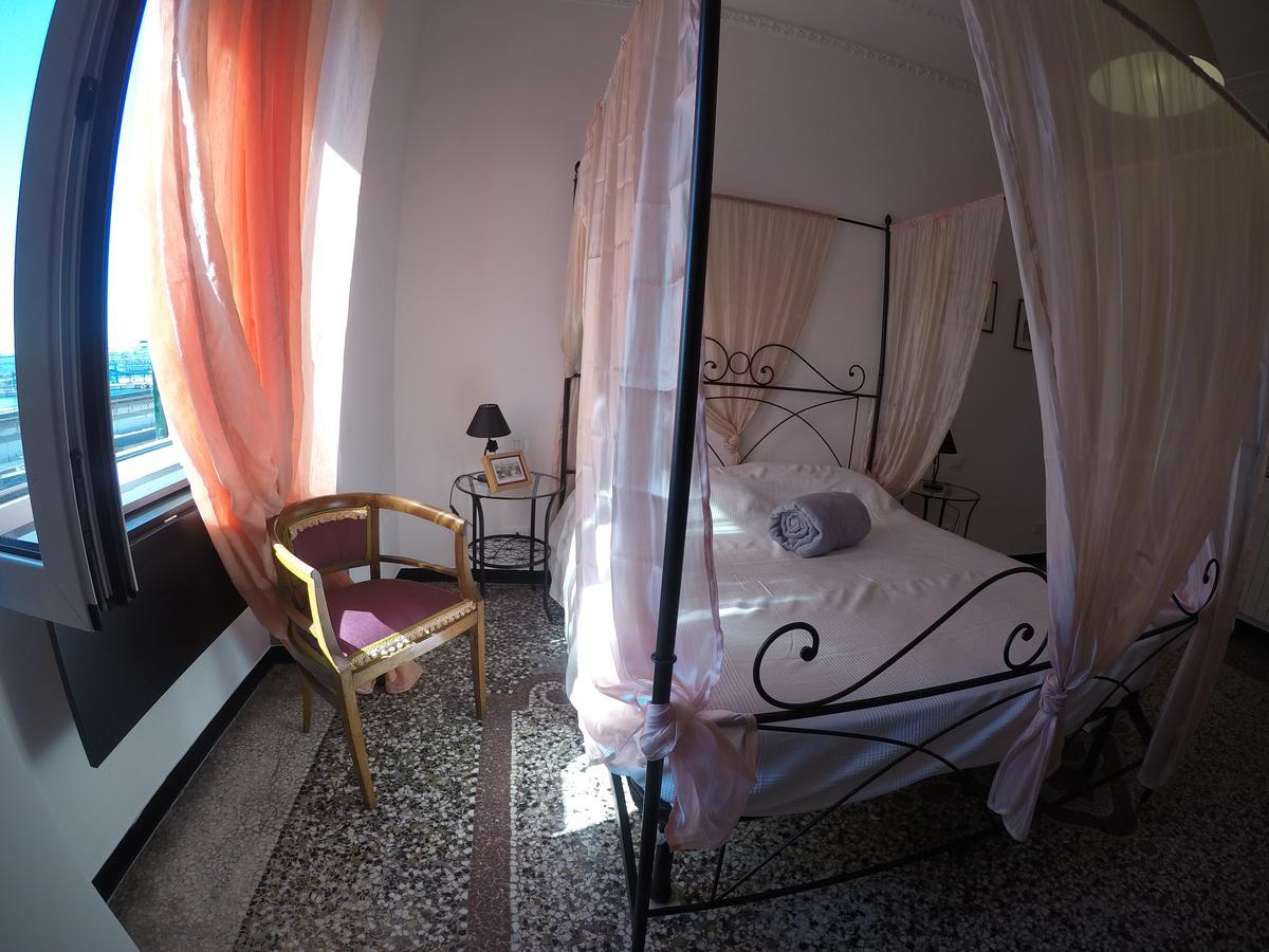 B&B Al Fronte Del Porto Genoa Ngoại thất bức ảnh