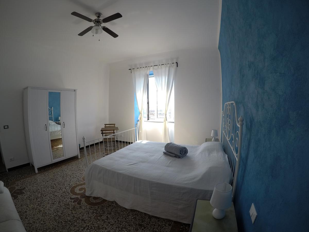 B&B Al Fronte Del Porto Genoa Ngoại thất bức ảnh