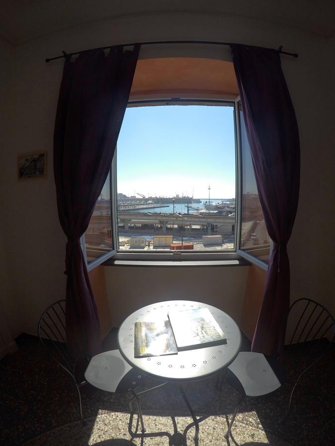 B&B Al Fronte Del Porto Genoa Ngoại thất bức ảnh